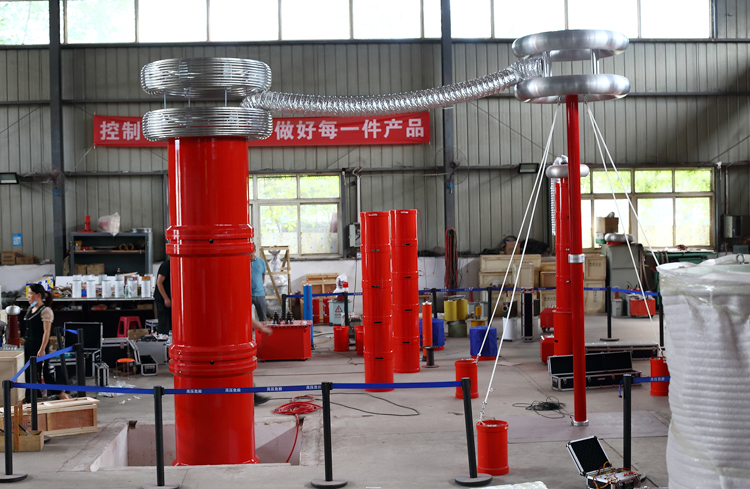 UHV-135kVA/108kV 串聯諧振方案(圖12) UHV-135kVA/108kV 串聯諧振方案(圖12)