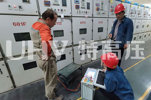 特高壓為河南洪泰電力公司提供售后服務(wù)(圖2) 特高壓為河南洪泰電力公司提供售后服務(wù)(圖2)